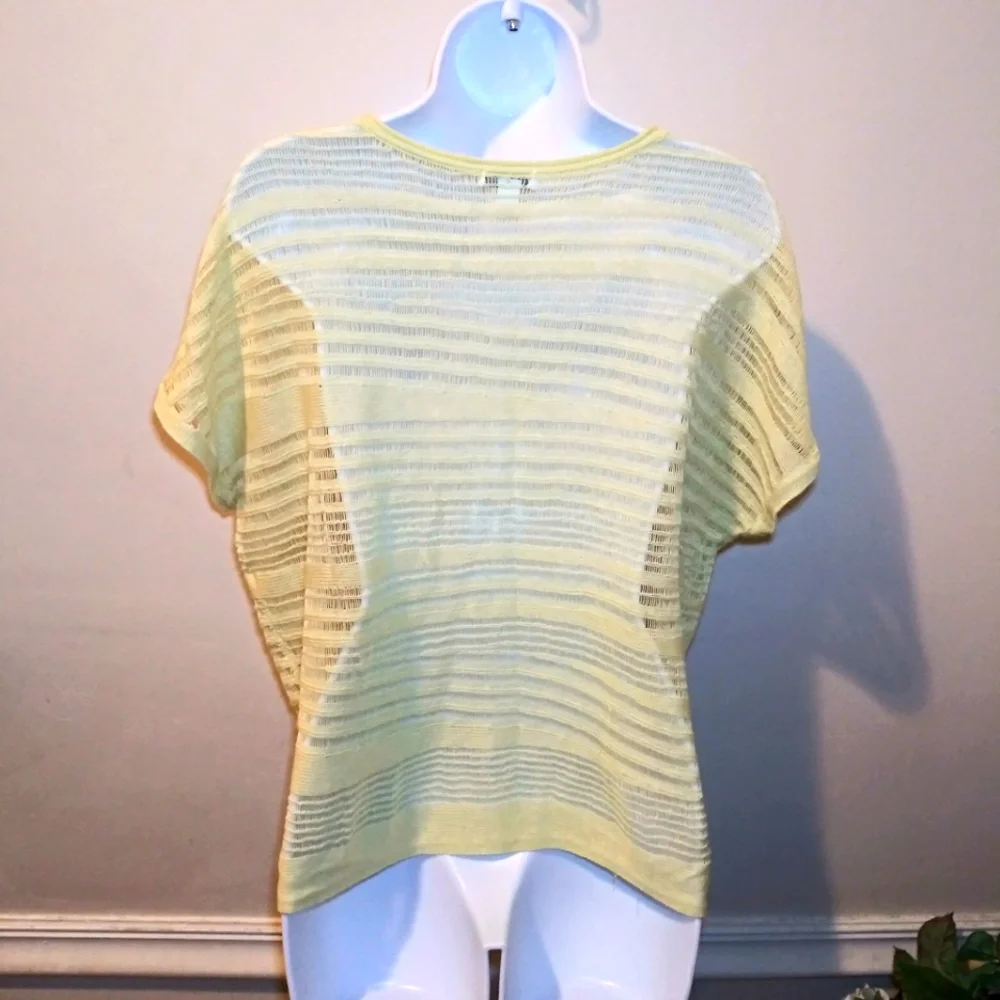 3/$18 J.Jill Lemon Yellow Oversized Linen & Rayon Loose Weave Summer Sweater - Picture 3 of 7